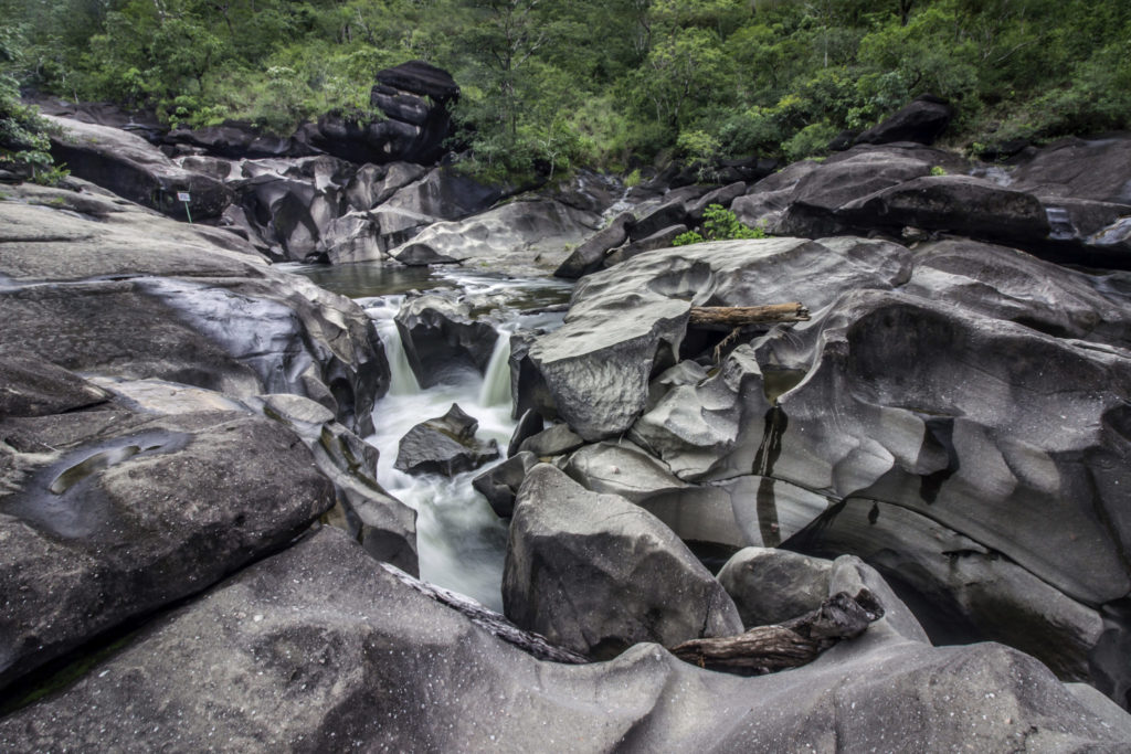 Vale_da_Lua_Chapada_dos_Veadeiros_GO.jpg