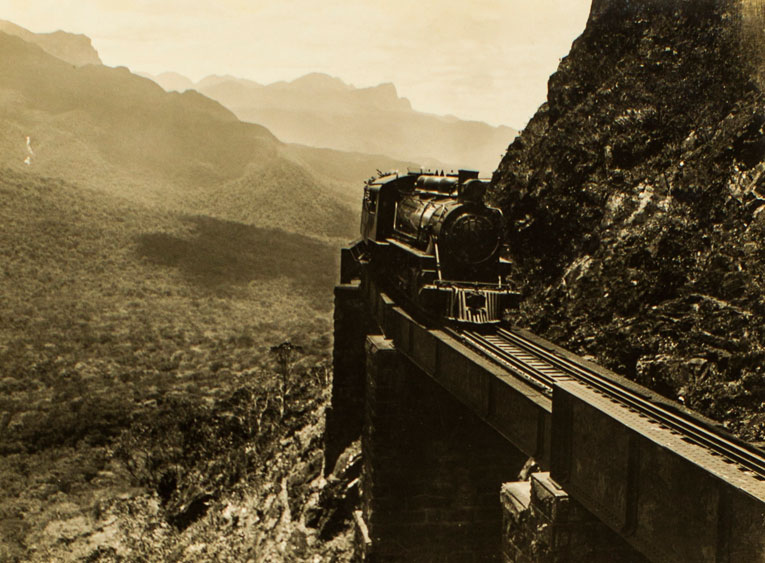 Curva mais famosa da Ferrovia! Imagens do século XIX.