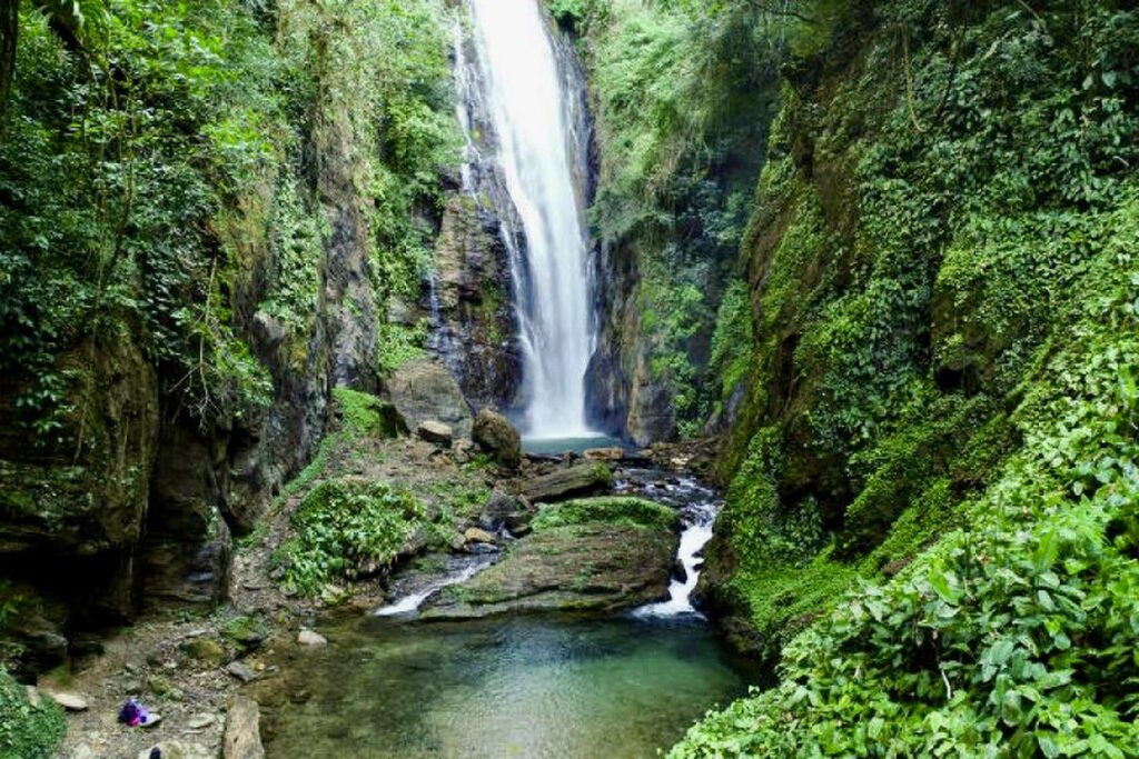 vaiviver-vai-viver-vale-das-ostras-Cachoeira-do-Meu-Deus-2
