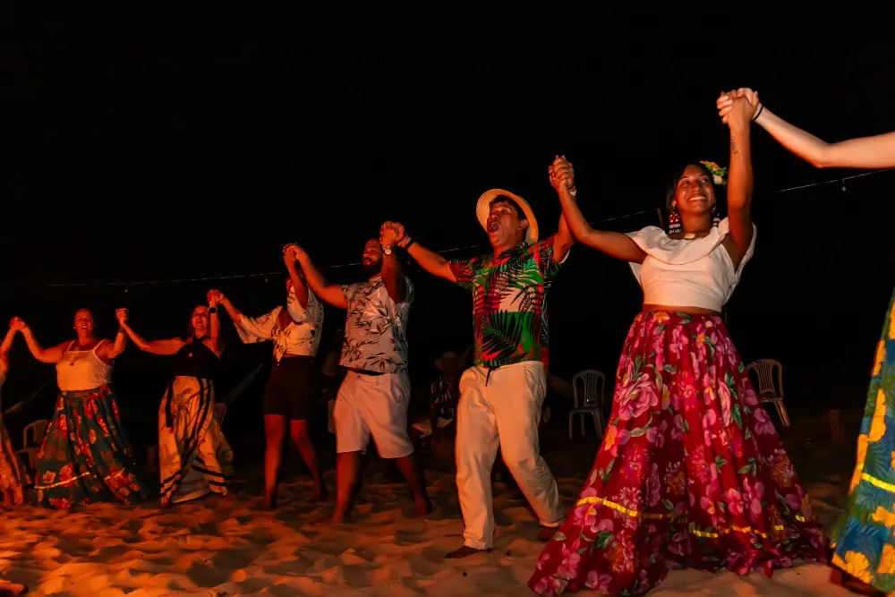 Alter (27) Alter (27)